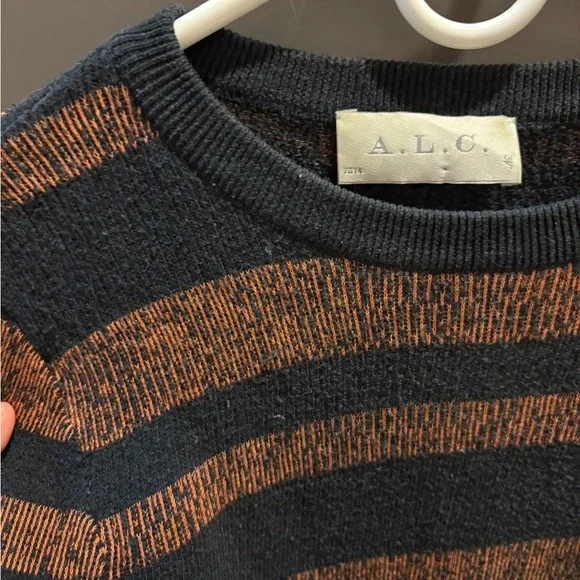 A.L.C. Womens’s Navy and Orange Striped Crewneck Sweater size S - Picture 4 of 4